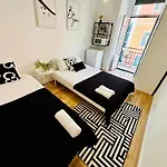 旅馆 Luxury In Marques De Pombal, Centre Of *