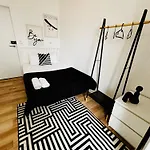 旅馆 Luxury In Marques De Pombal, Centre Of Lisboa