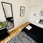 旅馆 Luxury In Marques De Pombal, Centre Of