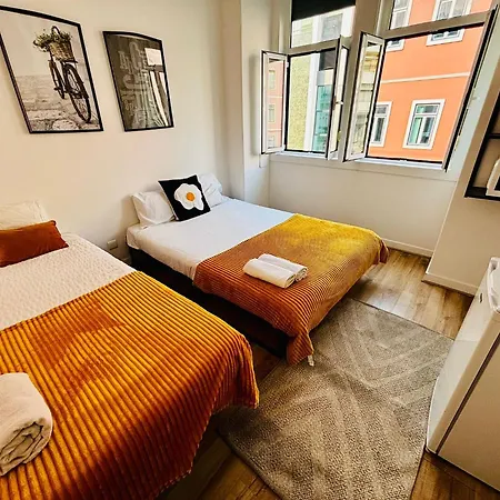 Luxury In Marques De Pombal, Centre Of Hostel Lisboa