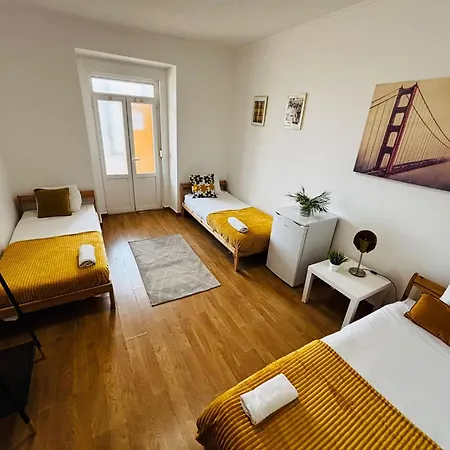 Luxury In Marques De Pombal, Centre Of אכסניה ליסבון