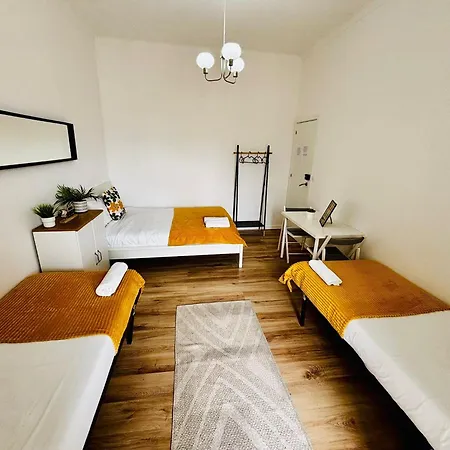 Luxury In Marques De Pombal, Centre Of Hostel Lissabon