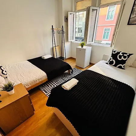 Hostel Luxury In Marques De Pombal, Centre Of Lissabon